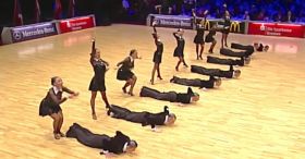 Everyone expected a standard performance - instead these dance couples make the audience delirious!