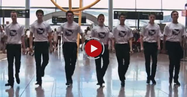 Flashmob Dublin Airport