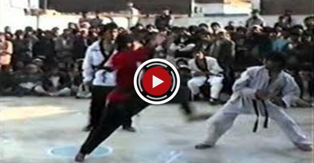 Very Rare Fight  Kung Fu Vs Taekwondo 