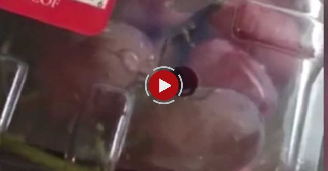 Woman Finds Black Widow Spider In Bag Of Grapes From Troy Walmart