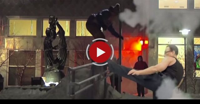 JEAN-TROLL VAN DAMME