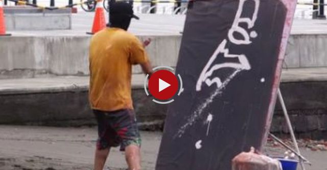 In Just A Few Seconds, What This Painter Does Is Going To Blow Your Mind.