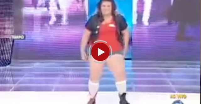 Big Beautiful Girl Dancing Hip Hop