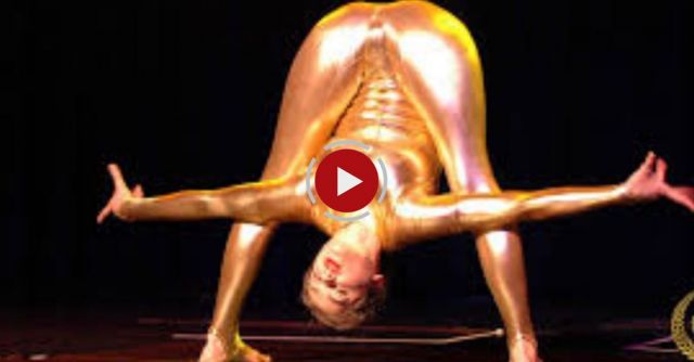 Nina Burri Contortionist