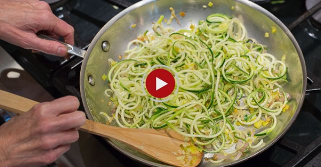 How To Make Zucchini Noodles | 5 EASY WAYS